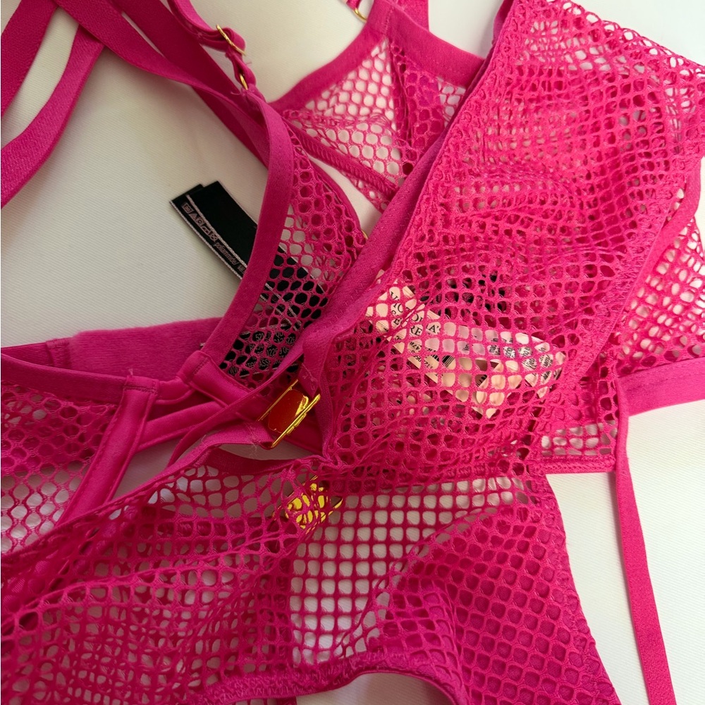 VICTORIA'S SECRET Low Cut Demi BRA V-STRING Panty Set Pink Fishnet Open Cup NWT - Picture 3 of 6